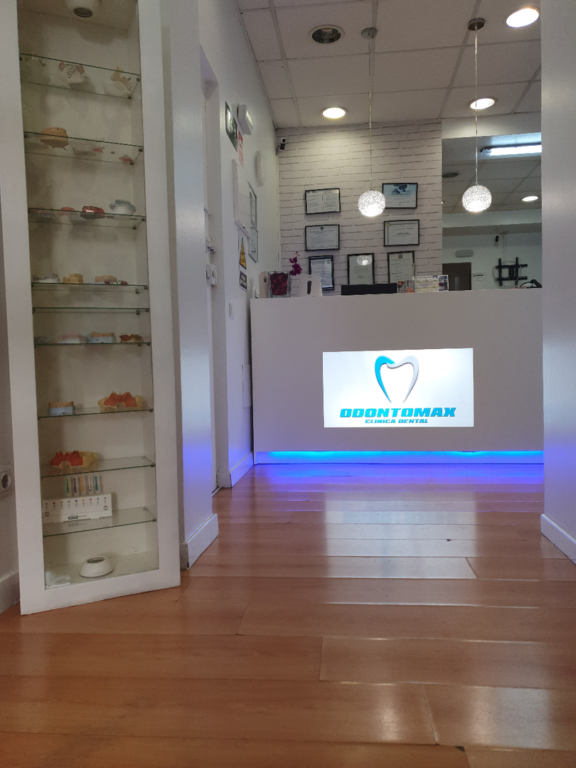 Recepción de Clínica Dental Lomelí